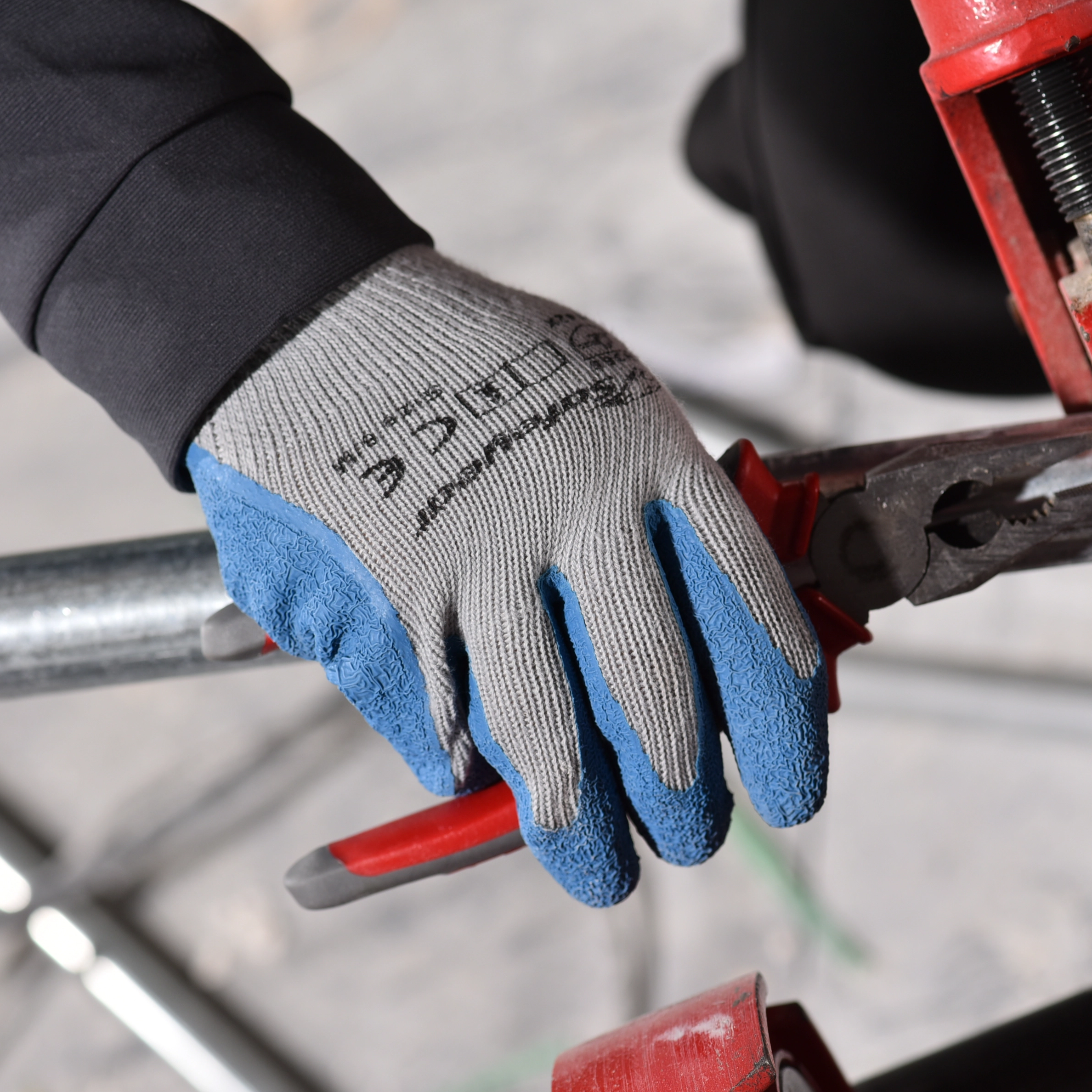 Gants enduits de PU, de Nitrile ou de Latex&nbsp;: comment choisir 